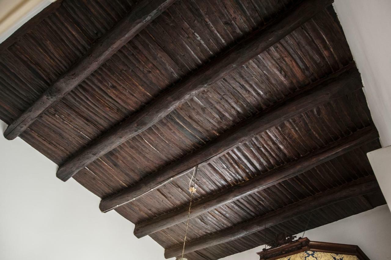 Appartamento Il Teatro Di Nerone Napoli Esterno foto