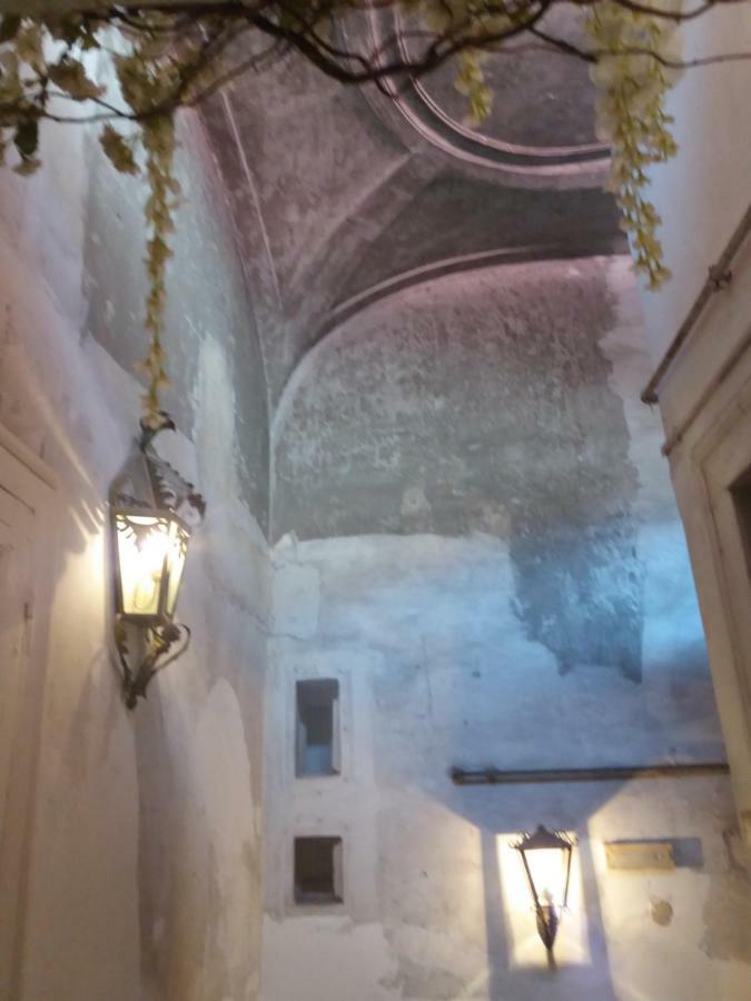 Appartamento Il Teatro Di Nerone Napoli Esterno foto